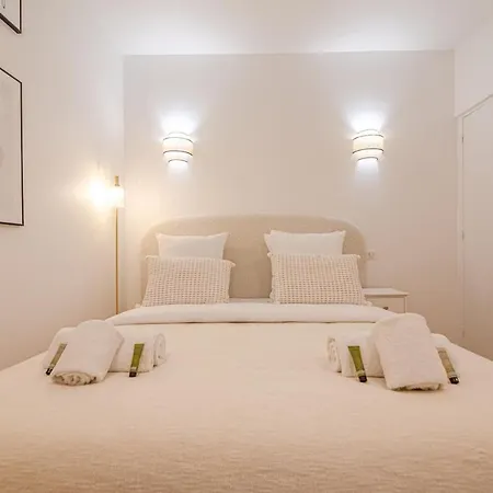 Charming In The Marais Paris