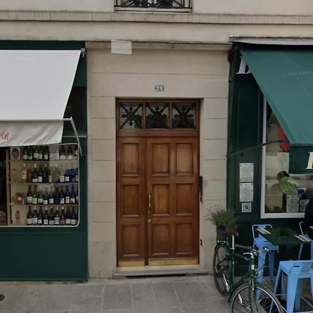 Charming In The Marais