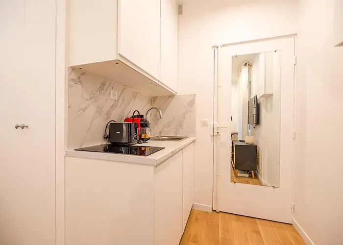 Charming In The Marais Appartement