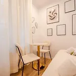 Apartment Charming In The Marais *
